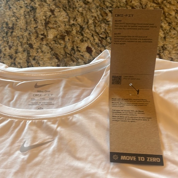 Nike plus size dry fit, long sleeve shirt NWT from a clean, smoke free home. - Picture 4 of 5
